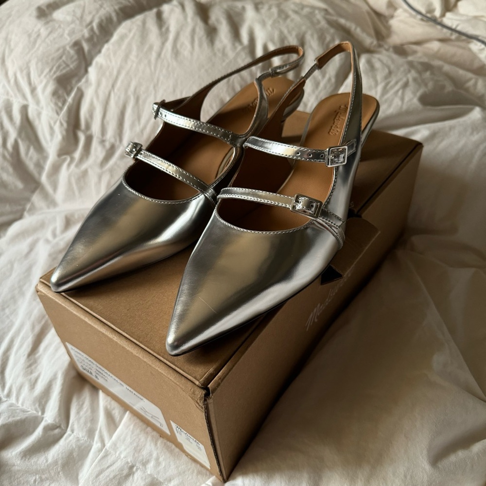 MADEWELL ‘Davina’ Silver Metallic Slingback Kitten Heels Size US 8